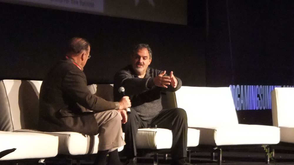 Bob Dowling (left), Jon Landau (right)